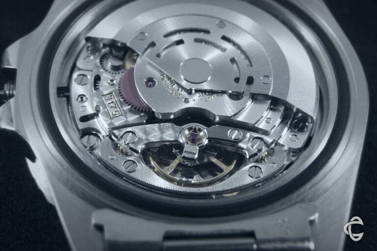 Mechanisch uurwerk van dichtbij, beeld bij systematisch versus discretionair vermogensbeheer